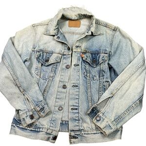 Vintage 70s Levi’s orange tab light wash denim trucker jacket USA made S/XS